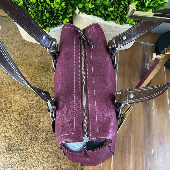 Coach Chelsea Burgandy Shoulder Bag - Picture 10 of 16